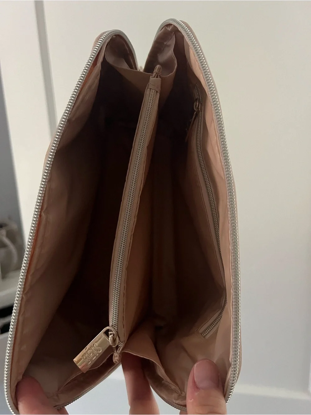 BEIS cosmetic pouch